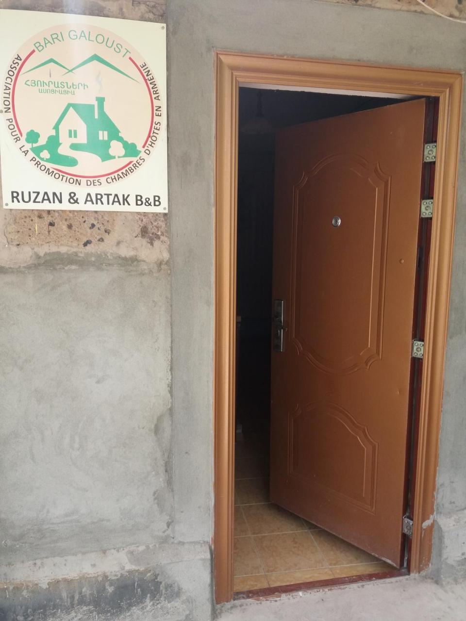 B&B Ruzan Yeghegnadzor Exterior foto